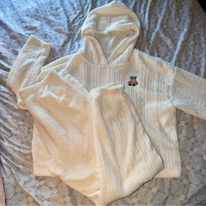 Soft Fleece Cable Knit Pajama Set By Joyspun - Size Small